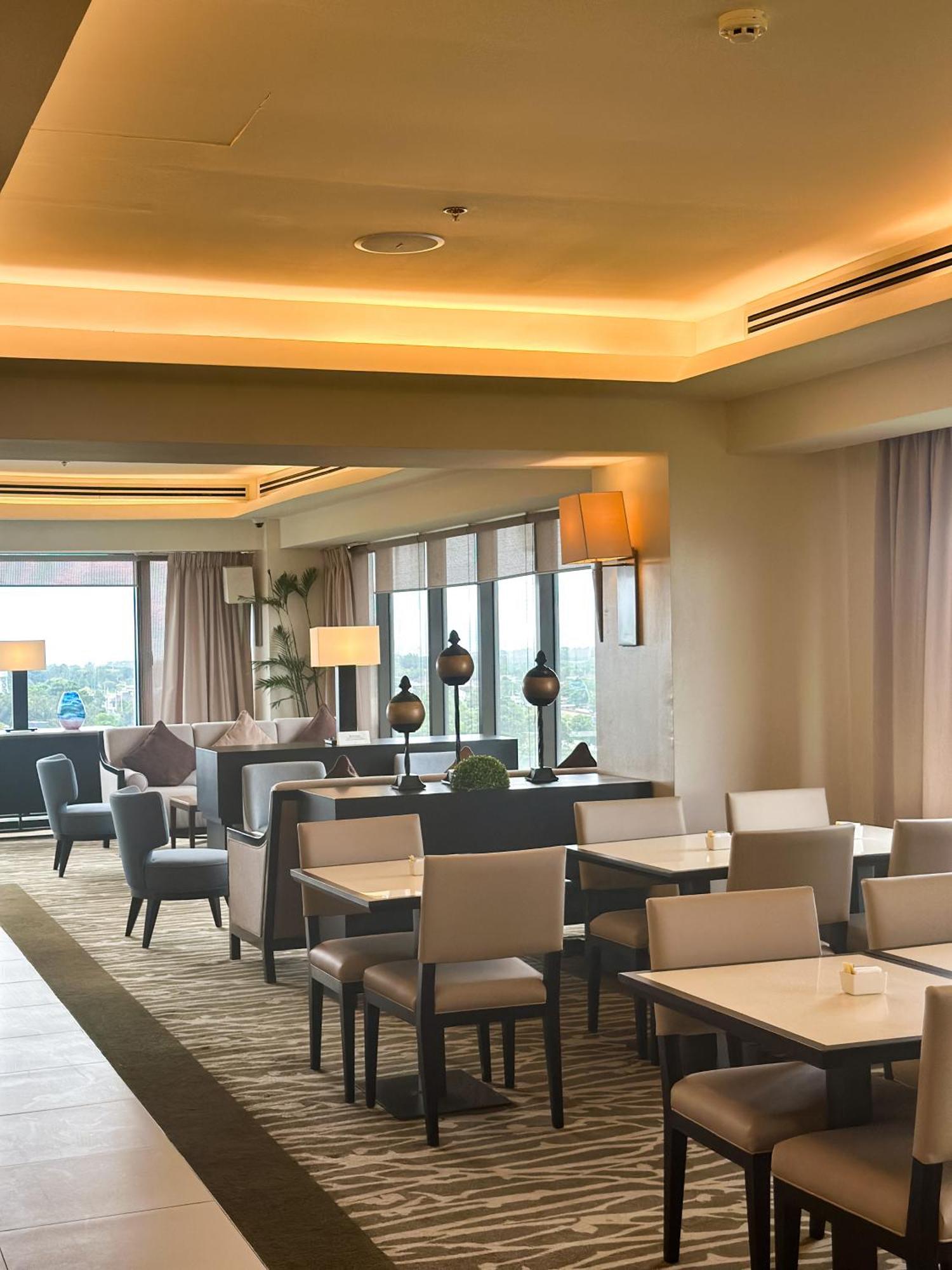 Hotel Seda Nuvali Santa Rosa  Esterno foto